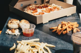 caixas e embalagens de papel e papelão para pizzas, esfihas, salgados e food delivery