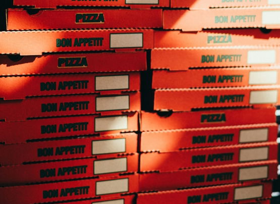 Assinatura de Caixas e embalagens de papel e papelão ondulado para armazenamento, transporte, logistica, e-commerce para indústria, comércio, distribuidor, atacadista, marketplaces,  pizza, fast food, delivery