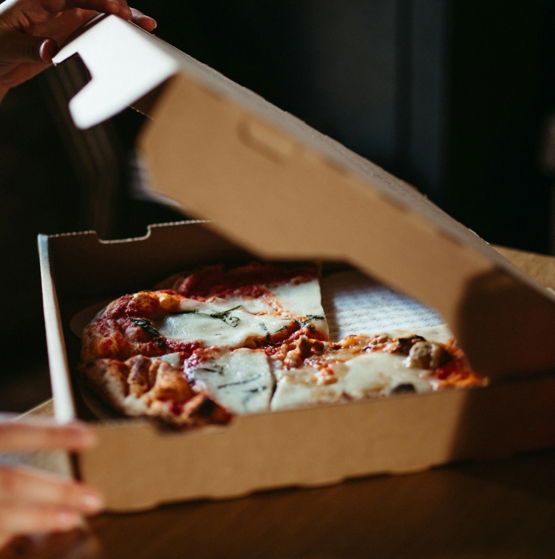 caixas e embalagens de papel e papelão para pizzas, esfihas, salgados e food delivery